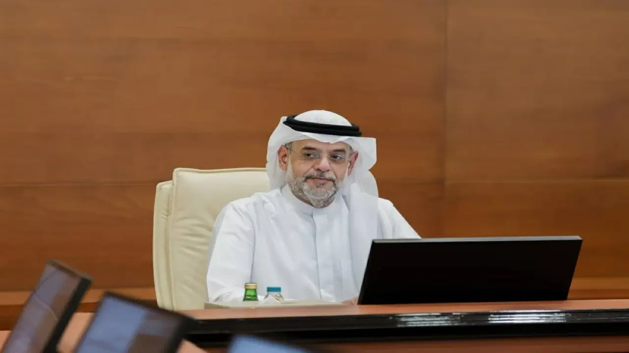 ولي عهد الشارقة يترأس اجتماعًا لمجلس أكاديمية العلوم الشرطية